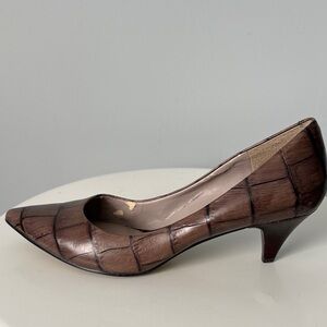 Nine West Brown Croc-Embossed Pointed Toe Kitten Heel
